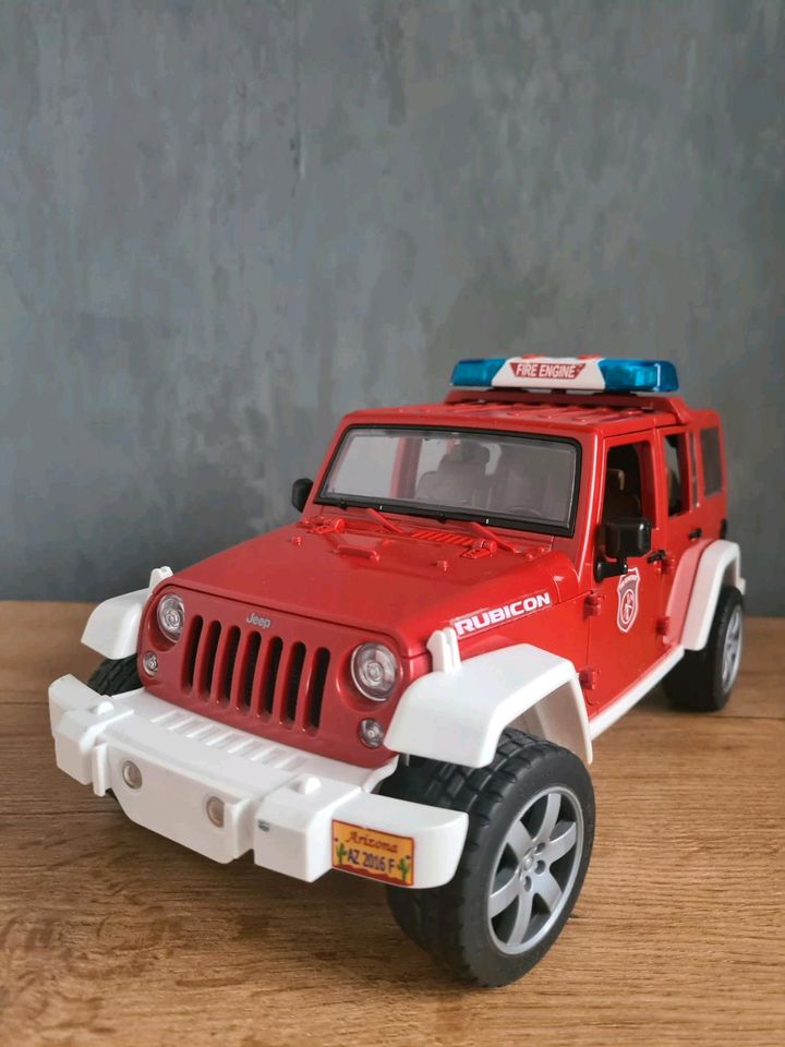 bruder 02528 - Jeep Wrangler Rubicon Feuerwehrfahrzeug in Südlohn