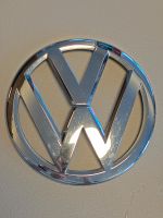 VW Polo A5 GP Front Emblem (Kühlergrill) Brandenburg - Eichwalde Vorschau