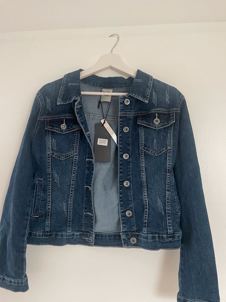 Jeansjacke 38/40 in Moringen