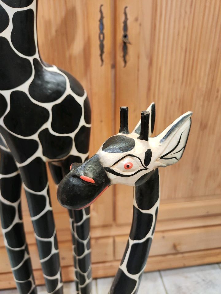 Deko Giraffen Holz 150 cm und 100 cm in Menden