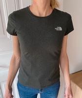 The North Face T-shirt Funktionsshirt Funktion Gr. S grau Hamburg-Nord - Hamburg Eppendorf Vorschau