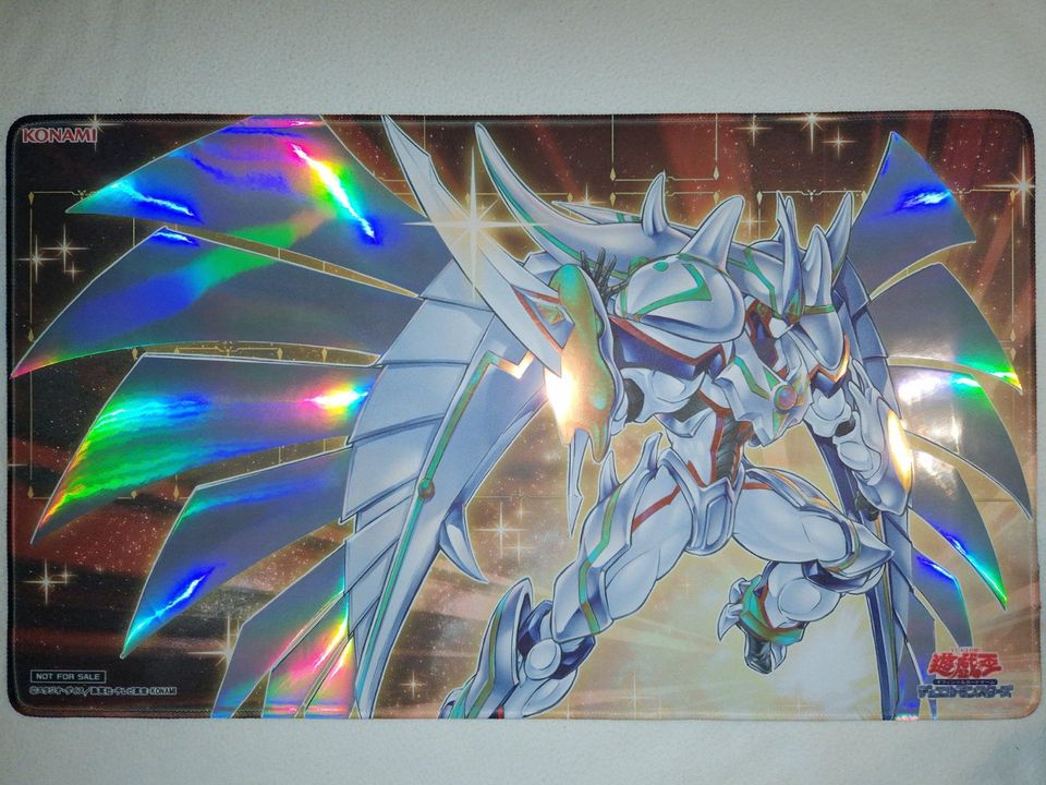 Yugioh Holo Playmat Elemental HERO Shining Neos Spielmatte+Beutel in Berlin