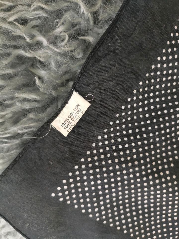 Halstuch in schwarz/weiß mit Punkten 100% Baumwolle in Stuttgart