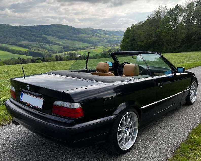 BMW 3er-Reihe 325i Cabrio E36 Kultauto mit beigem Leder Cabrio / in Passau