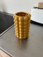 Keramik Vase gelb wie eine reife Zitrone Friedrichshain-Kreuzberg - Kreuzberg Vorschau