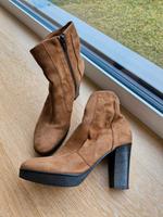 Hallhuber Stiefel Stiefelette 39 Absatz 10 cm /  wenig getragen Bayern - Zorneding Vorschau