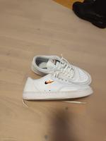 Nike Sneaker weiß - 39 Niedersachsen - Wittingen Vorschau