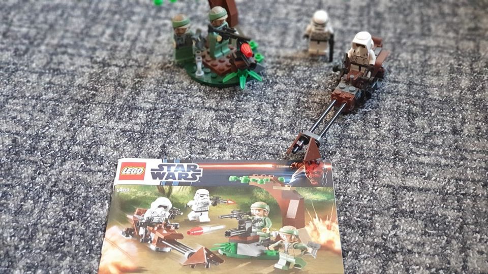 LEGO Star Wars 9489 Endor Rebel Trooper & Imperial Trooper Battle in Höxter