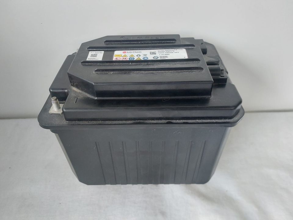 BMW X5 G05 XDRIVE 30D BATTERIE 61215A38DE3 G40 in Werne