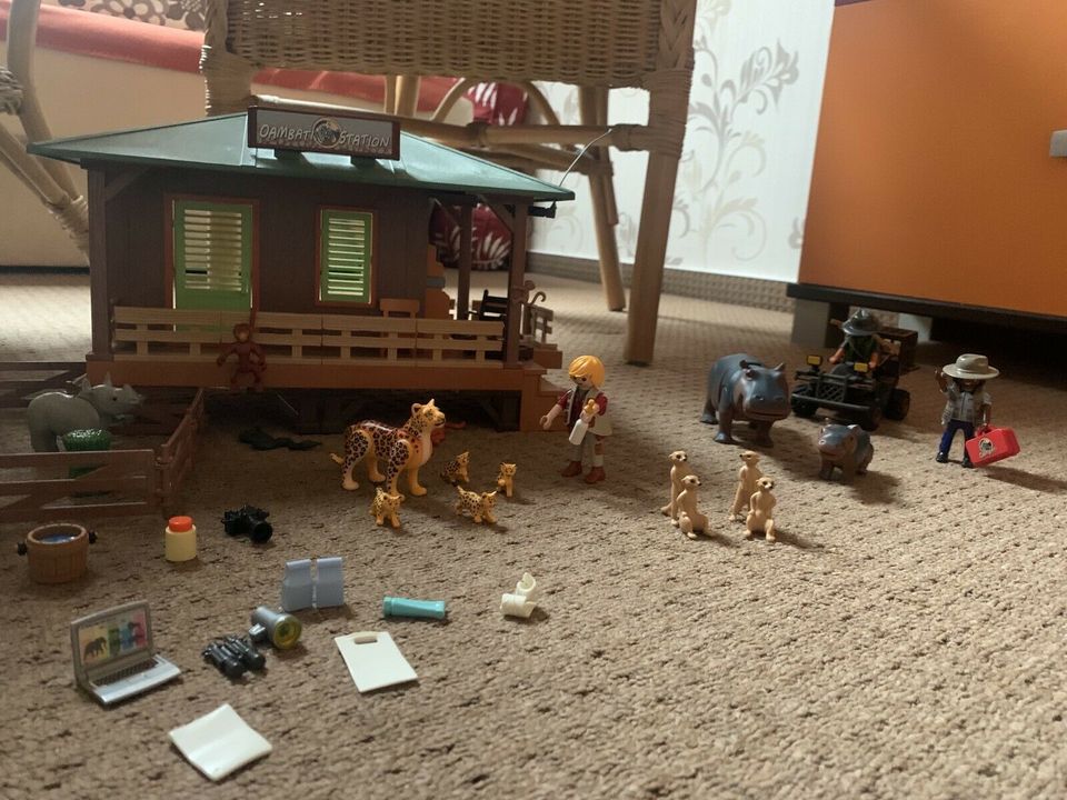 Playmobil Wildlife 6936 Rangerstation mit Tieraufzucht und Extras in Roßleben