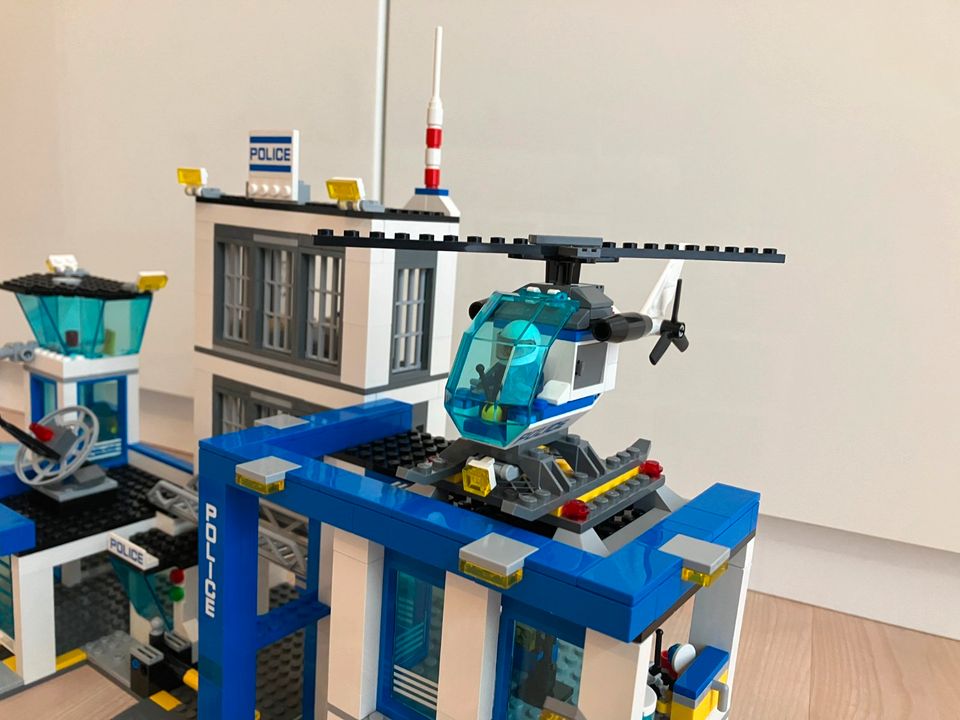 LEGO® 60047 Ausbruch aus der Polizeistation; komplett + Anleitung in Langenzenn