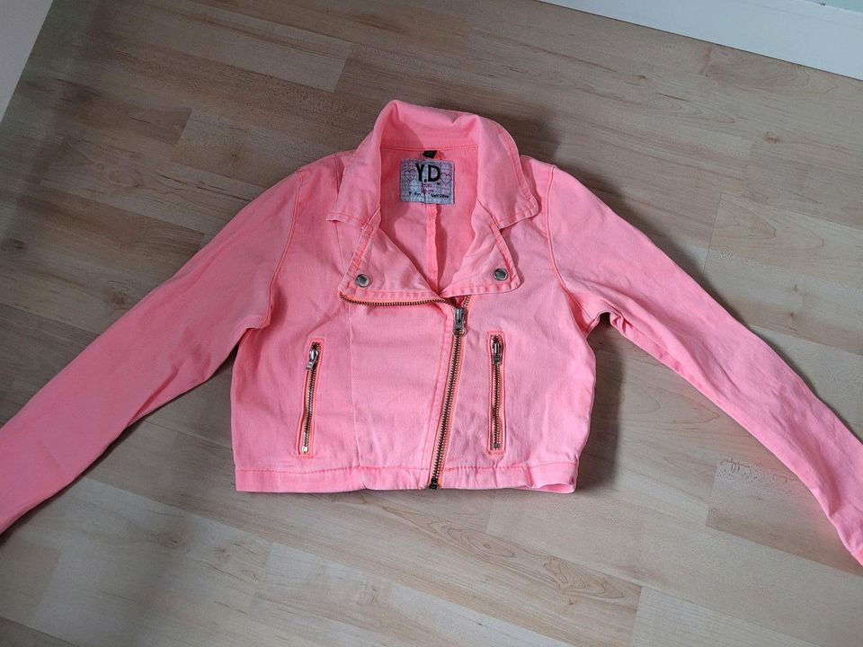 Kurze Jeansjacke neon stretch in Mühlheim am Main