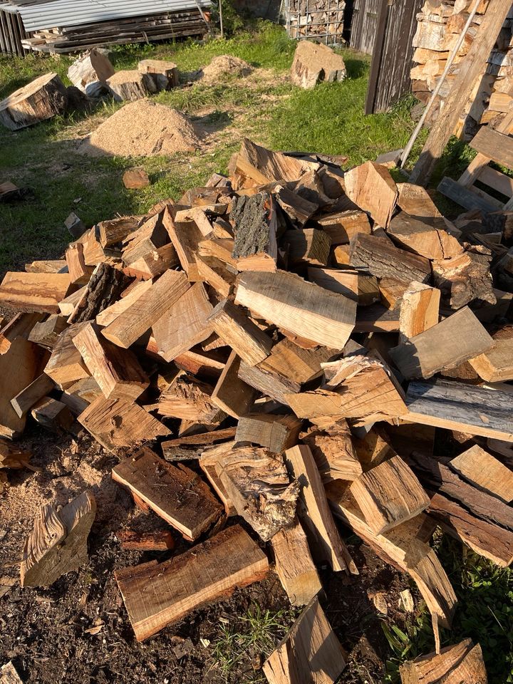 Brennholz Feuerholz Kaminholz Eiche Esche trocken in Weißenborn