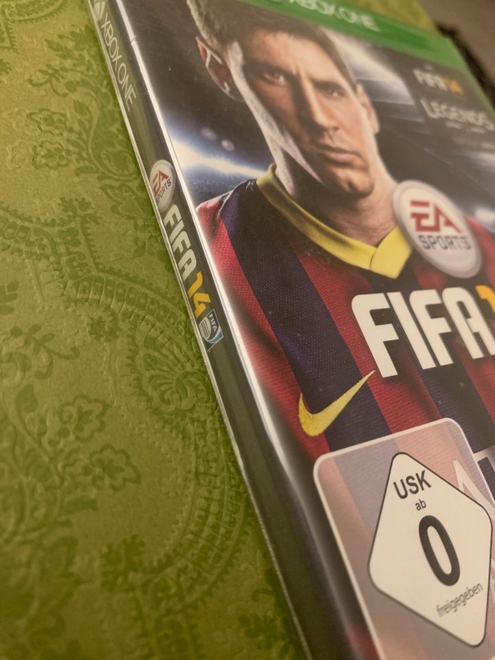 FIFA14 Xbox NEU OVP in Halver