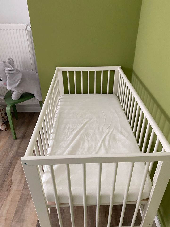 IKEA Babybett Gulliver mit Matratze in Köln