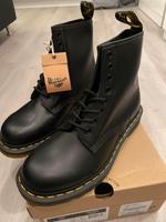Dr. Martens 1460 Black Smooth Gr. 40 neu in OVP Niedersachsen - Ganderkesee Vorschau