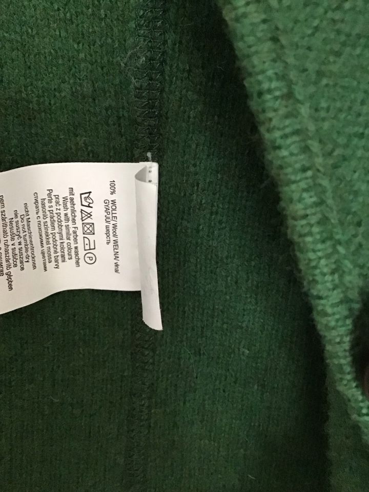 Grüne Strickjacke Marie Lund 100%Wolle Jacke in Berlin