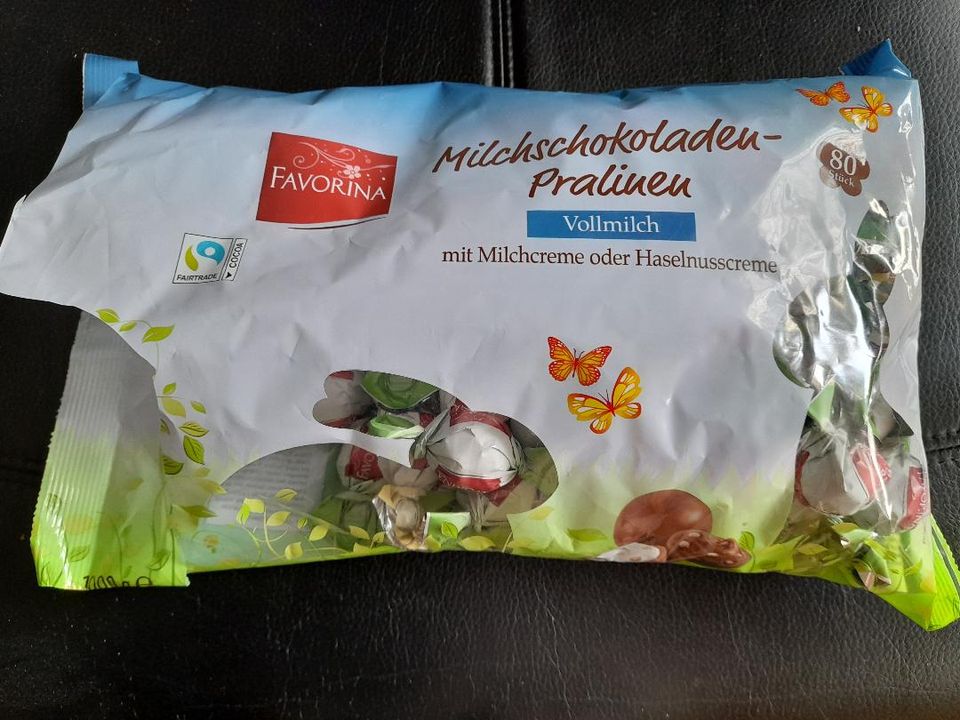 Milchschokoladenpralinen Vollmilch gefüllt,  73 Kugeln in Hamburg
