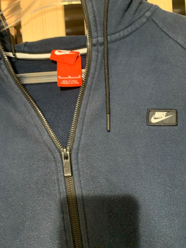 Nike Stickjacke Herren in Hamburg