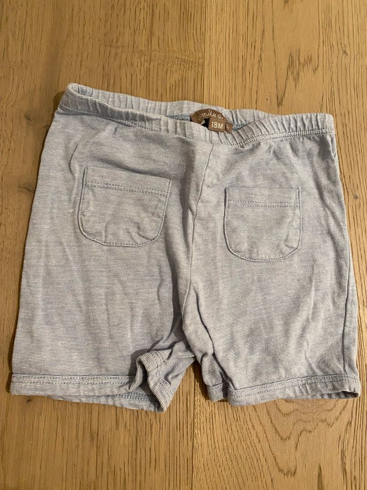 Kurze Shorts Emile et Ida Smallable 18 Monate 80 86 blau Baum in Konstanz