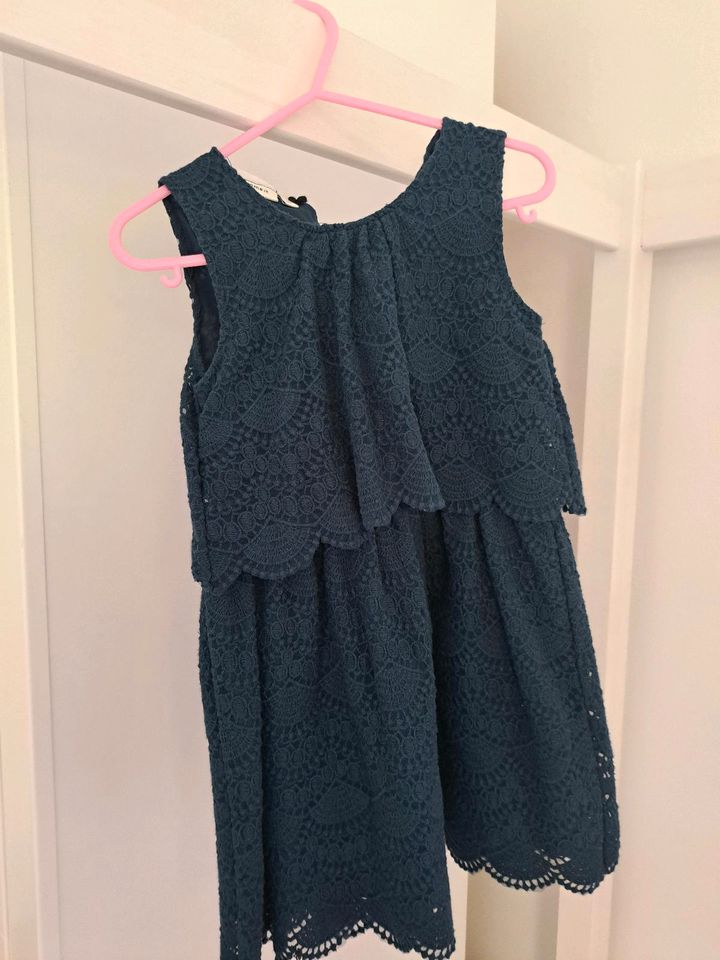 Name it Kleid mit Spitze blau in Leverkusen