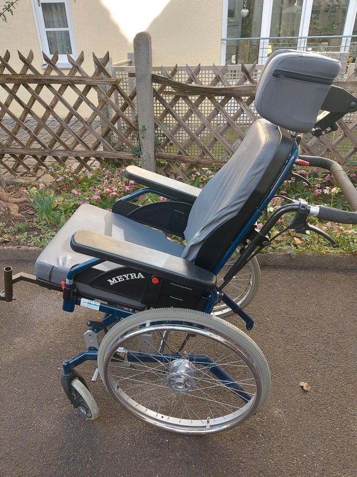 Rollstuhl sehr gut in Ebersbach an der Fils
