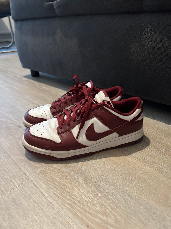 Nike Dunk Team Red Gr.42,5 in Dresden