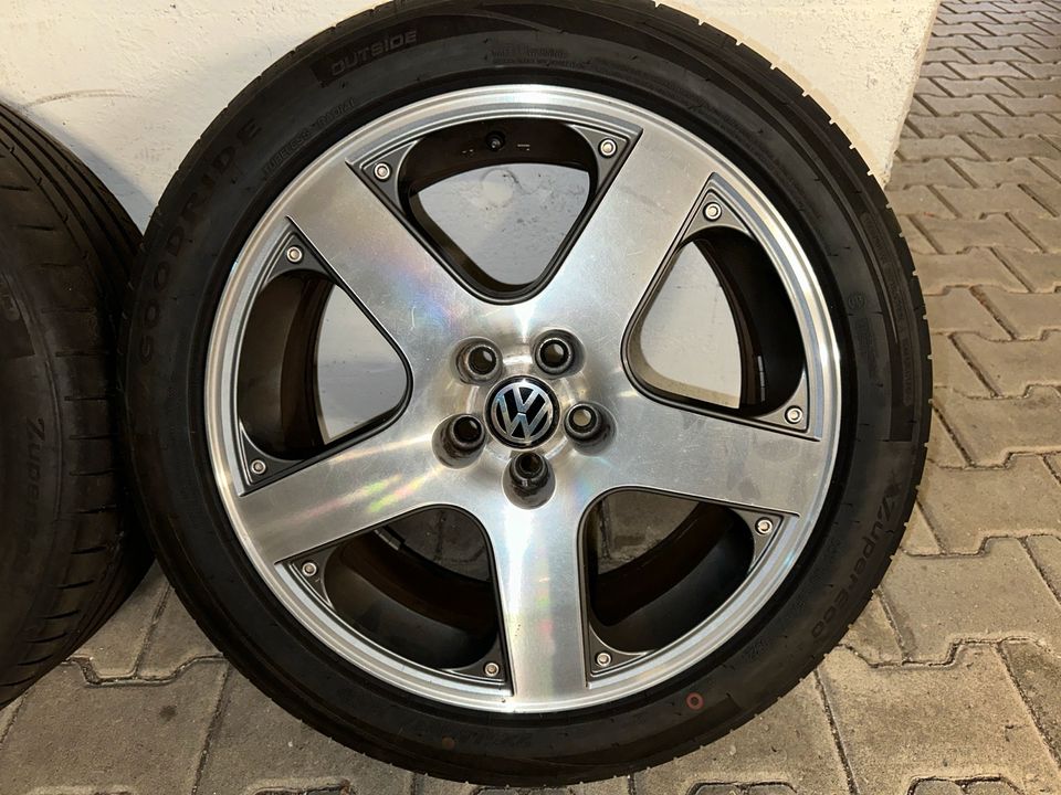 VW 17 Zoll Felgen Santa Monica Sommerräder Reifen 225/45 R17 GTI in Poing