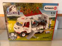 Schleich Horse Club mobile Tierärztin mit Hannov. Fohlen 42439 Niedersachsen - Schwülper Vorschau