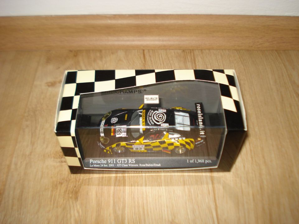 Minichamps Porsche 911 (996) GT3 RS Le Mans 2001 "Roseisland" in Rüsselsheim