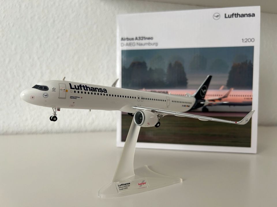 Flugzeugmodelle Lufthansa + Condor 1:200 in Groß-Gerau