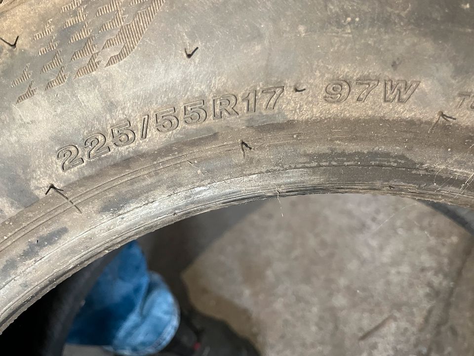 Reifen (225 / 55 R17 97W) zu verkaufen in Aicha vorm Wald