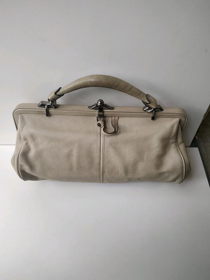 Goldpfeil Vintage Handtasche Hebamme Tasche  Leder Beige Farbe in München