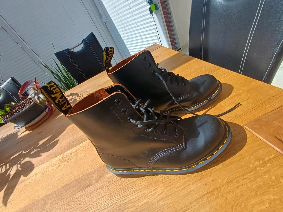 Dr martens original aus England in Nordhorn