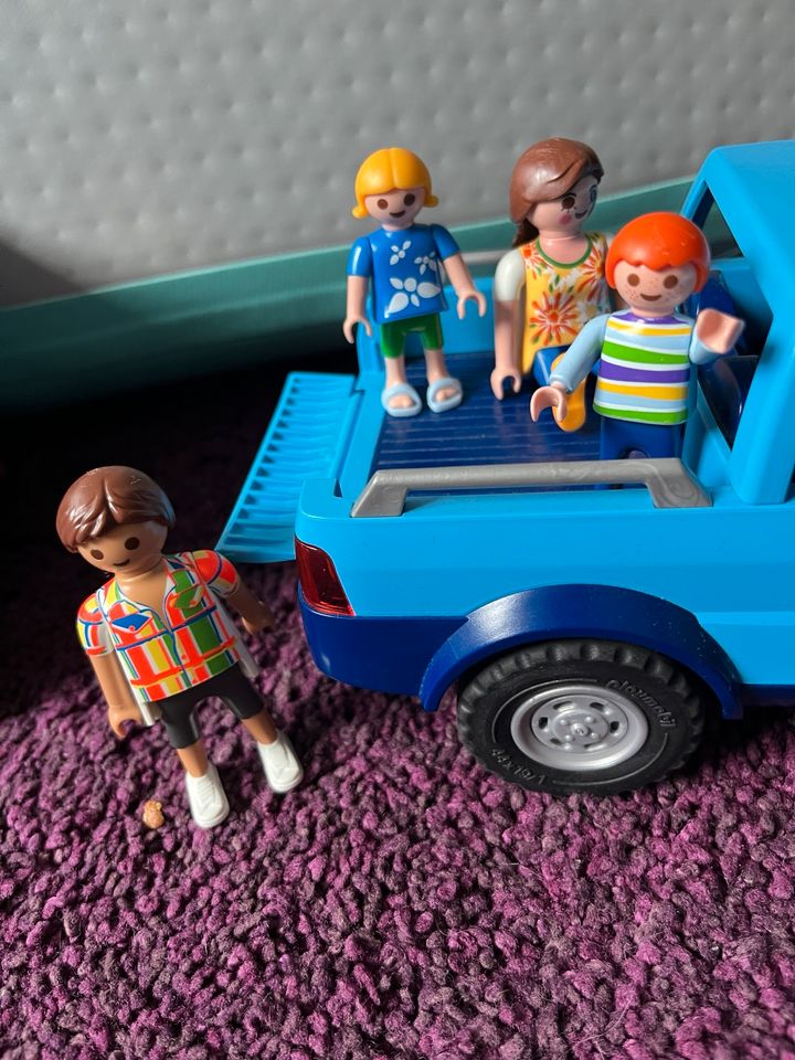 Playmobil 9502 Jeep mit Wohnwagen,  Family Fun in Flensburg