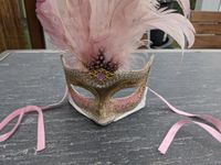Venedig Maske gold rosa Federn Rheinland-Pfalz - Fehl-Ritzhausen Vorschau