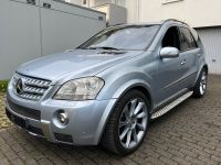 Mercedes-Benz ML 63 AMG 1.HAND+SCHECKHEFT+ALCANTARAHIMMEL Düsseldorf - Lierenfeld Vorschau