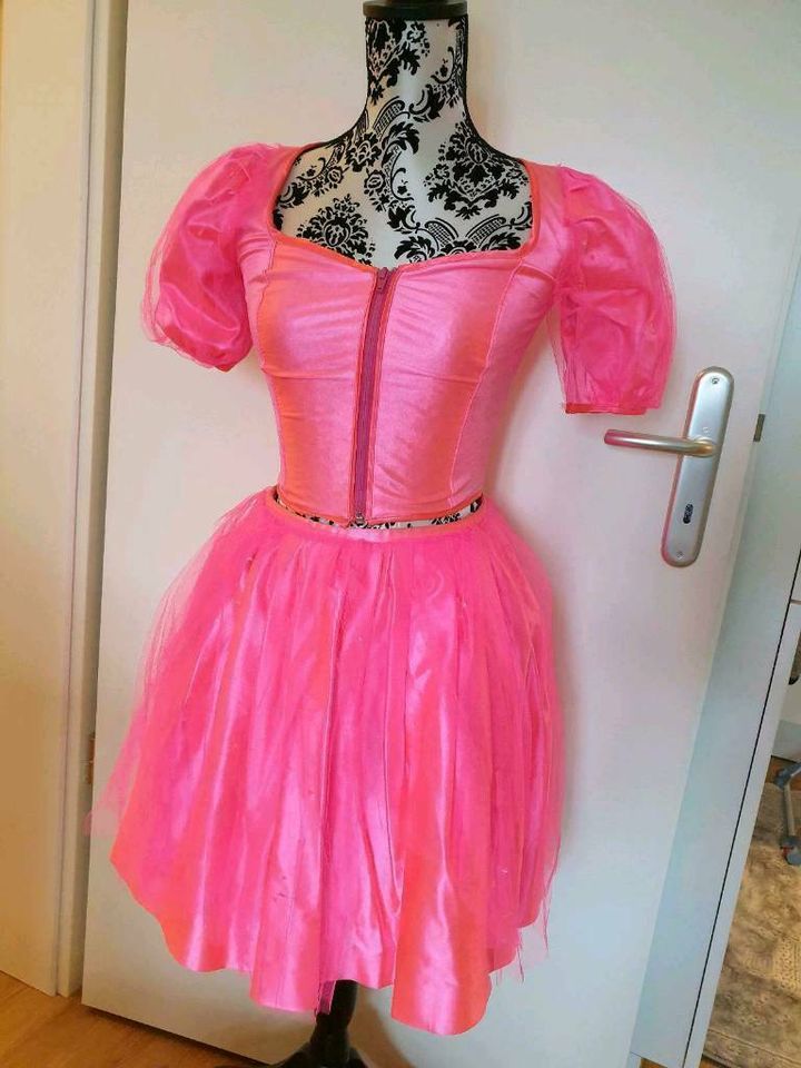 Barbie Karneval Fasching Kostüm Petticoat Rock pink Neon tütü S in Berlin