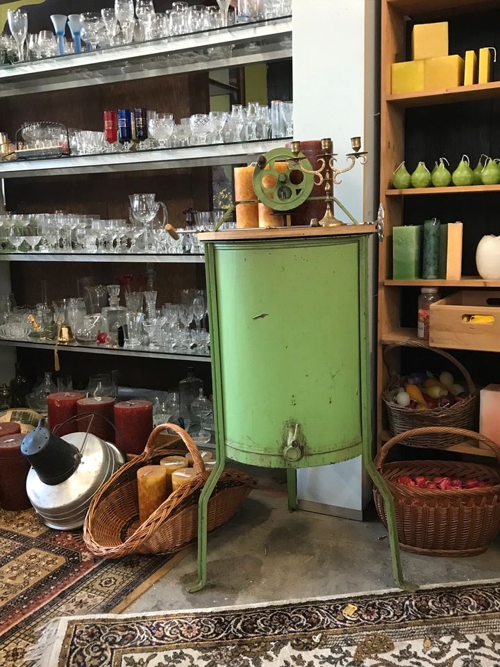 Sideboard, dunkel, Kolonialstil, Anrichte in Flintbek