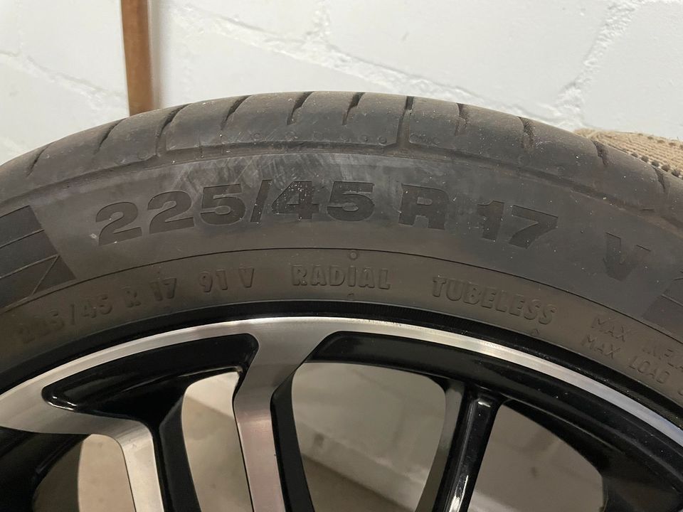 Audi Alufelgen Brock Continental 225/45 R 17 V sehr guter Zust. in Duisburg