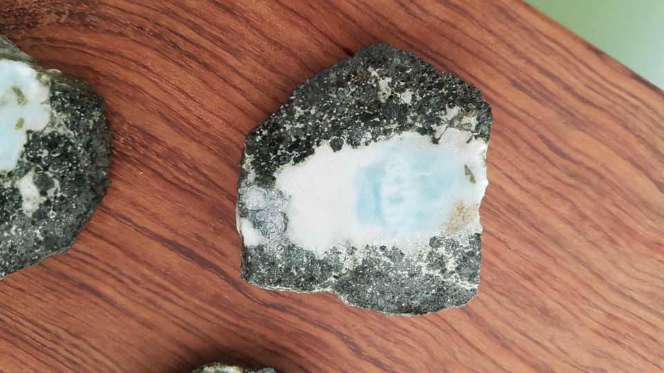 Larimar… Meditationsstein, Heilstein, Naturstein! Sch. 36 in Neusäß