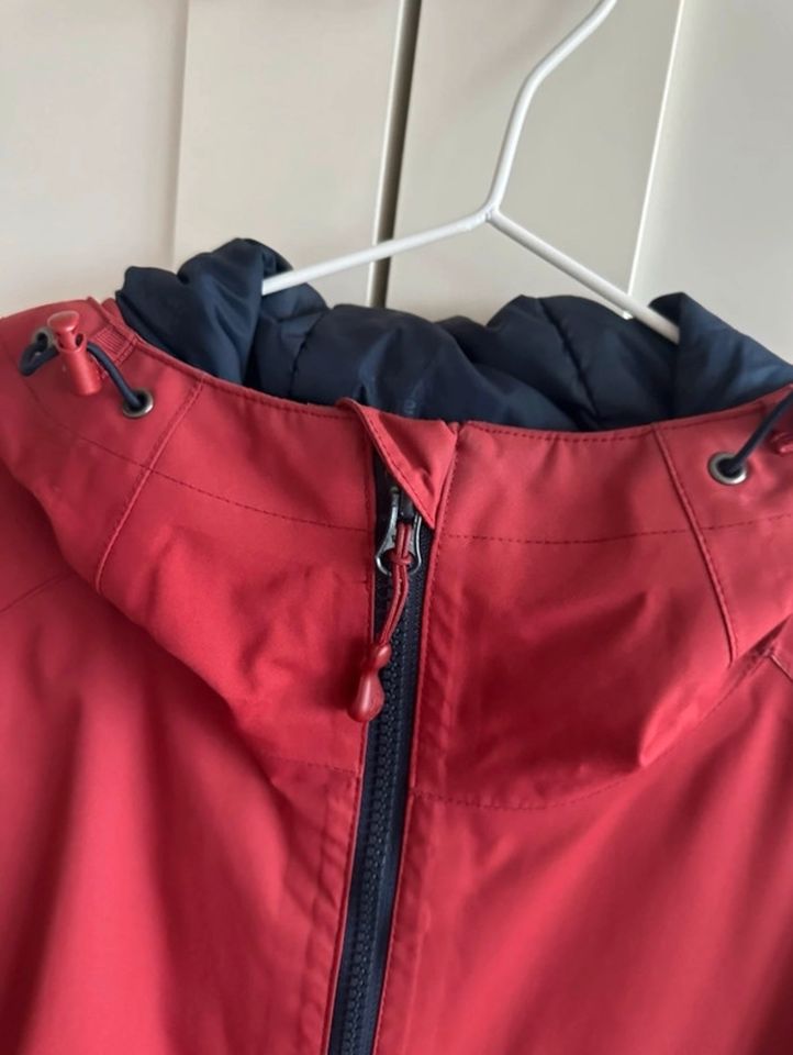 Jack Wolfskin Herren Jacke in Rot in Mainz