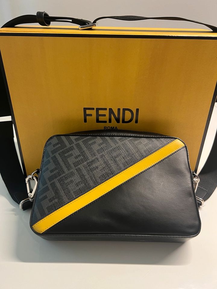 Fendi Massenger Bag in Bonn