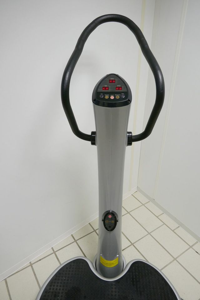 SKANDIKA VIBRATIONSPLATTE POWER PLATE FITNESS in Laubach