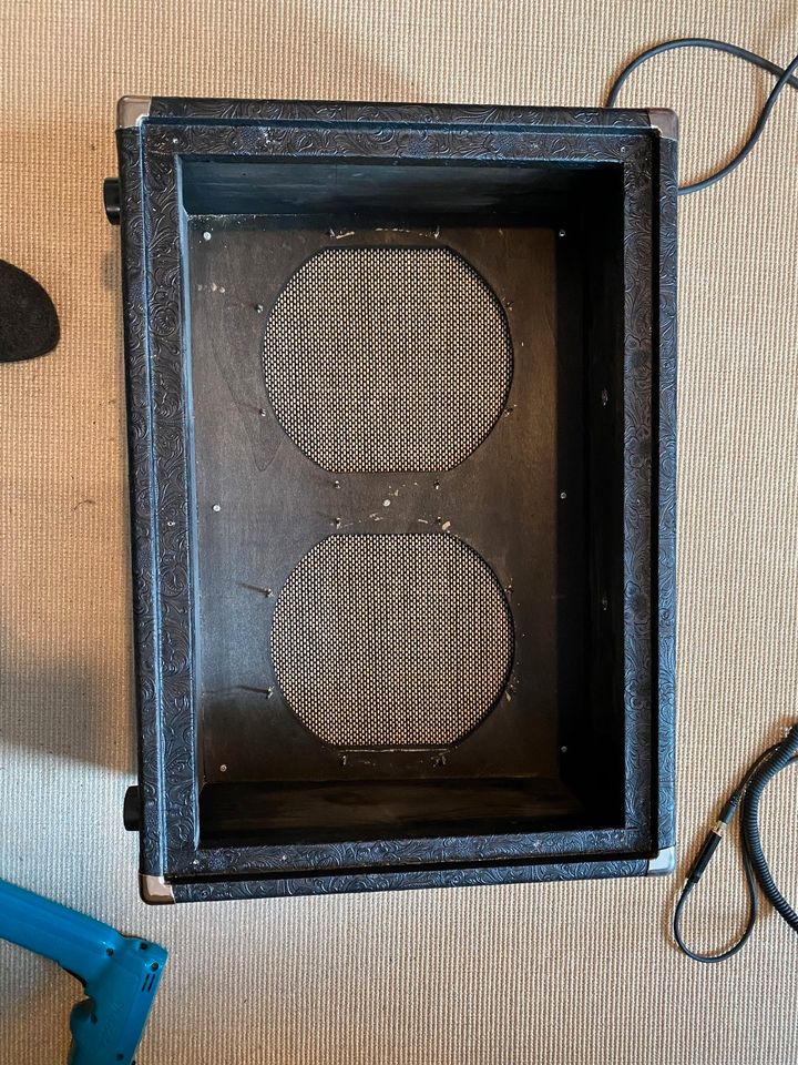 2 x 12 Speaker Cabinet in München