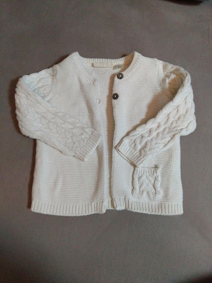 Strickjacke in Creme in Andernach