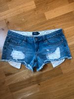 Only Jeans Shorts mit Spitzendetails Größe M / Weite 28 Nordrhein-Westfalen - Wenden Vorschau