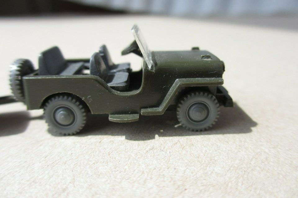 Set WIKING Modelle Nr.1 Willys Jeep + Nr.5 Anhänger oliv ca.1960 in Ennigerloh