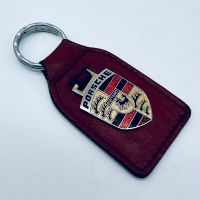 PORSCHE SCHLÜSSELANHÄNGER VINTAGE BORDEAUX ROT LEDER 911 356 912 Niedersachsen - Wennigsen Vorschau