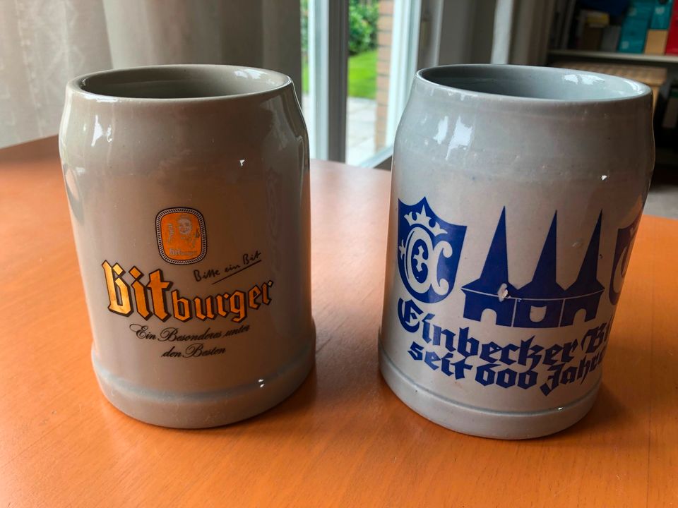 Bierkrüge aus Ton 0,5 l Bitburger oder Einbecker in Köln